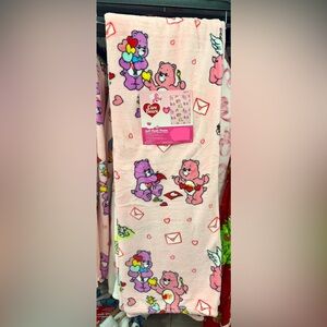 NEW RELEASE carebears valentine plush blanket throw